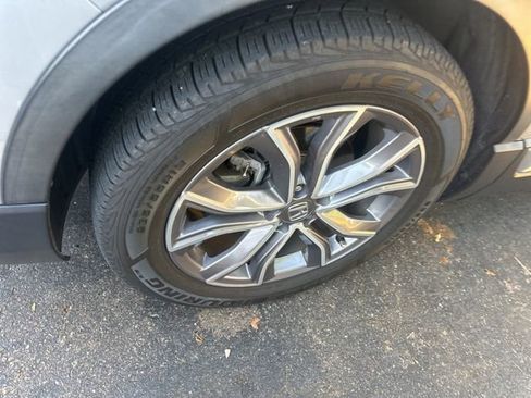 Used 2020 Honda CR-V Touring image 7