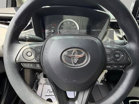 Used 2020 Toyota Corolla LE FWD image 40