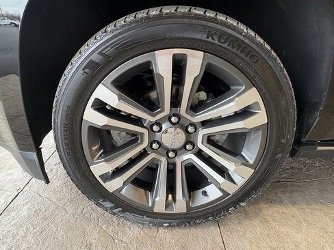 Used 2017 GMC Yukon Denali w/ Open Road Package image 10