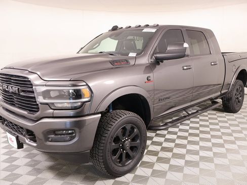 Used 2019 RAM 2500 Laramie w/ Night Edition image 11