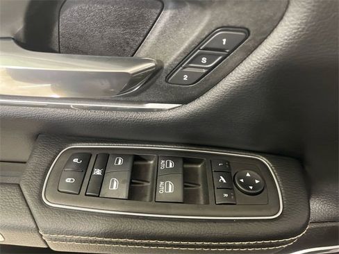 Used 2023 RAM 1500 Laramie image 13