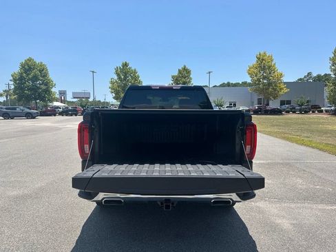 Used 2022 GMC Sierra 1500 SLT AWD/4WD image 6