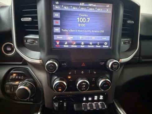 Used 2020 RAM 1500 Big Horn AWD/4WD image 17