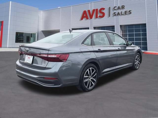 Used 2026 Volkswagen Jetta SE FWD image 6