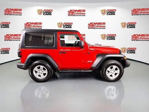 Used 2019 Jeep Wrangler Sport AWD/4WD image 16