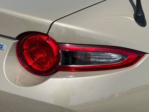 Used 2023 MAZDA MX-5 Miata Grand Touring image 28