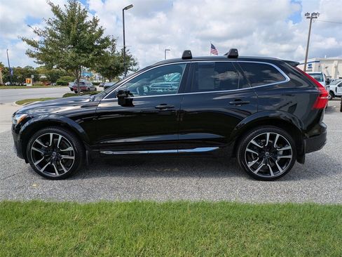 Certified 2022 Volvo XC60 B6 Inscription w/ Advanced Package image 7