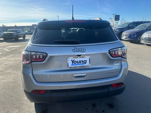 Used 2024 Jeep Compass Limited image 5