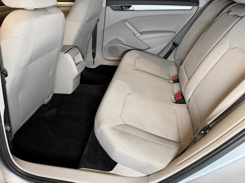 Used 2018 Volkswagen Passat 2.0T S image 20