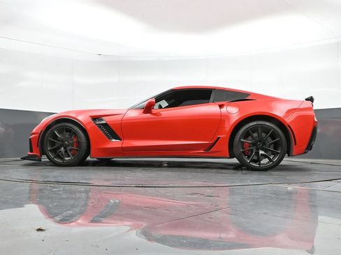 Used 2016 Chevrolet Corvette Z06 w/ 3LZ Preferred Equipment Group RWD image 47