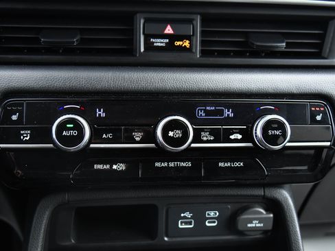 Used 2024 Honda Pilot EX-L image 26