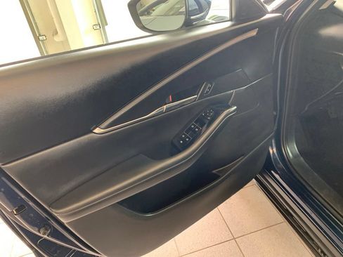 Used 2024 MAZDA CX-30 AWD 2.5 S w/ Preferred Package image 4