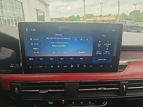 Used 2025 Lincoln Corsair Grand Touring w/ Equipment Group 301A AWD/4WD image 16