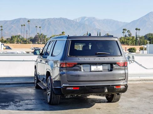 Certified 2024 Jeep Wagoneer Series II image 7