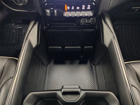 Used 2022 RAM 1500 Limited w/ Body Color Bumper Group image 46