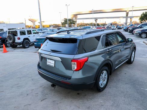Used 2023 Ford Explorer XLT image 7