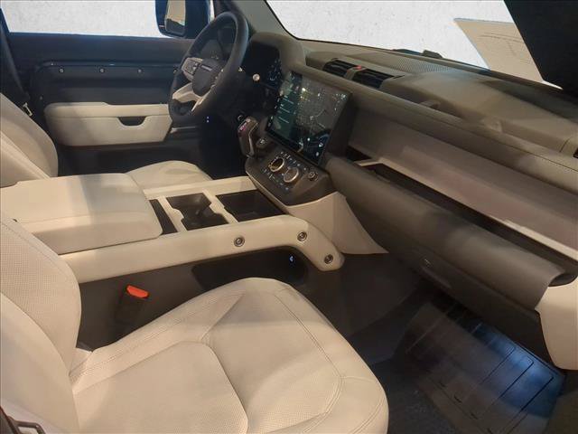 Used 2026 Land Rover Defender 110 S AWD/4WD image 25