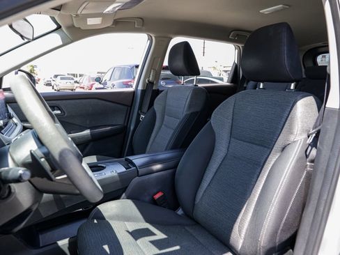 Used 2021 Nissan Rogue SV FWD image 16