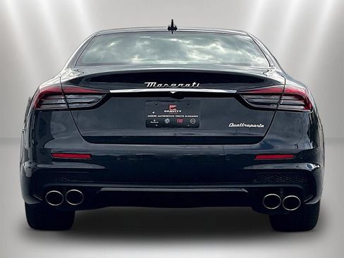 Used 2022 Maserati Quattroporte Modena RWD image 5