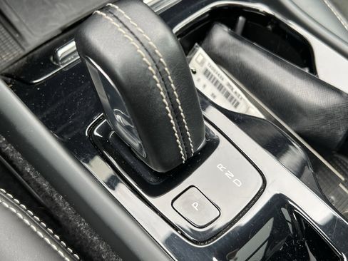 Used 2021 Volvo XC40 T5 R-Design w/ Advanced Package image 26