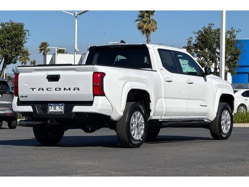 New 2026 Toyota Tacoma SR5 AWD/4WD image 4