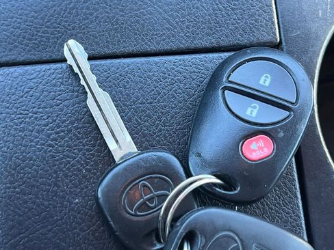 Used 2014 Toyota Tundra SR5 w/ TRD Off Road Package image 26