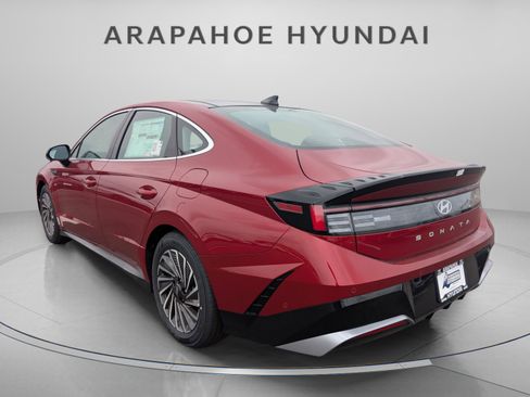 New 2025 Hyundai Sonata Limited image 3