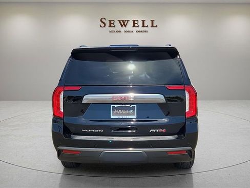 Used 2023 GMC Yukon AT4 w/ AT4 Premium Plus Package AWD/4WD image 4