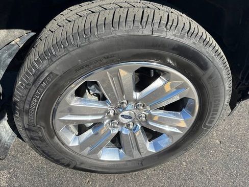 Used 2020 Ford F150 Lariat w/ Equipment Group 502A Luxury AWD/4WD image 5