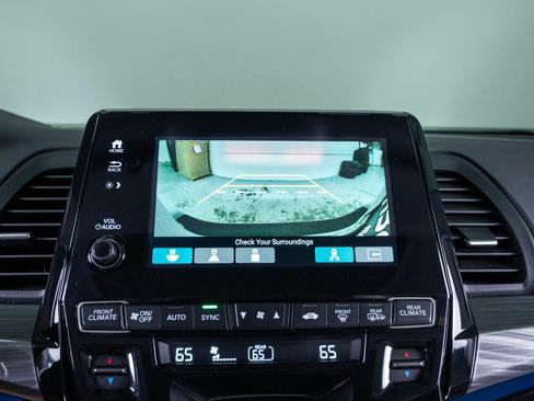 Used 2023 Honda Odyssey Elite image 25