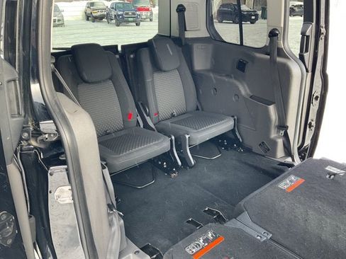 Used 2019 Ford Transit Connect XLT image 30