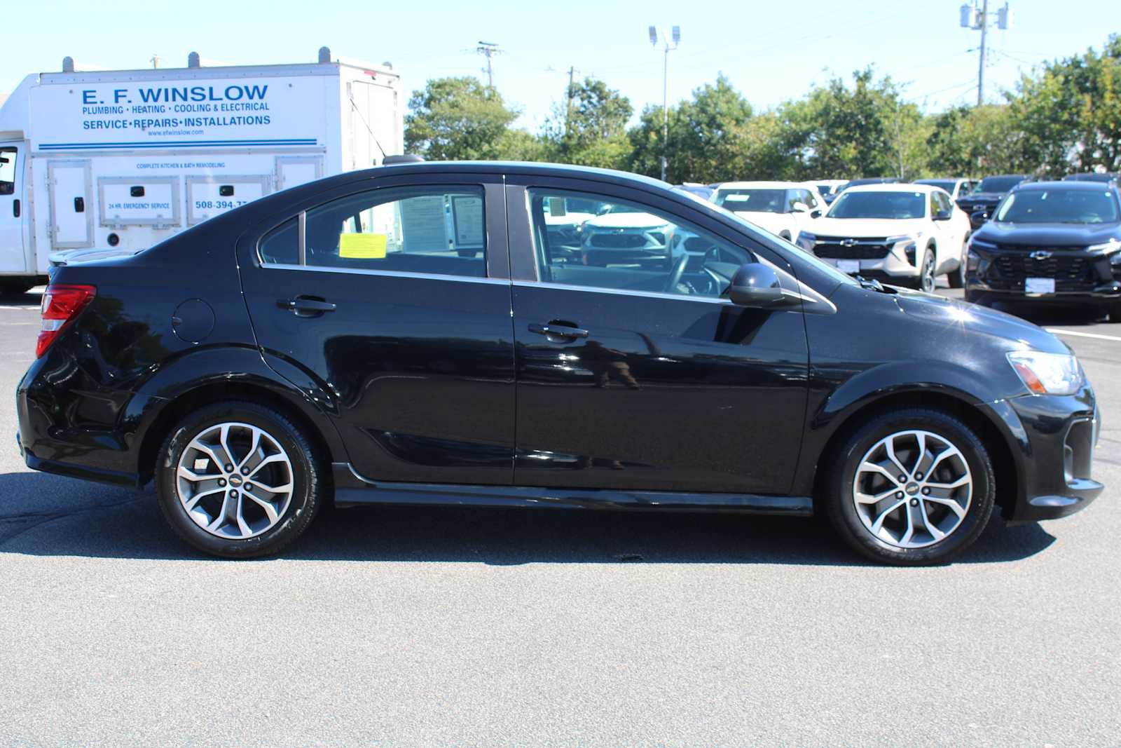 Used 2017 Chevrolet Sonic LT w/ Convenience Package FWD image 8