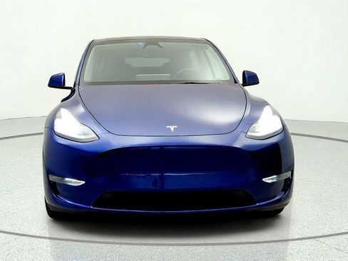 Used 2023 Tesla Model Y Long Range AWD/4WD image 2