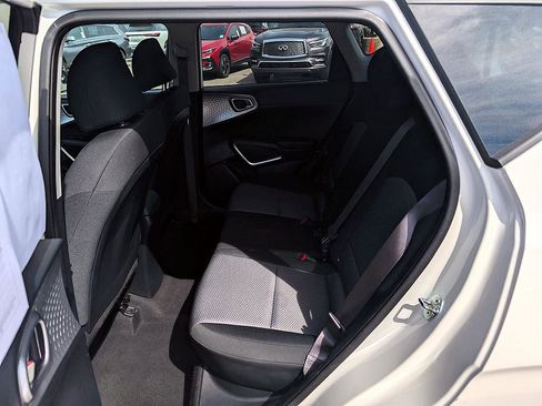 Used 2024 Kia Soul LX w/ Option Group 015 image 9