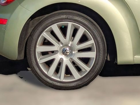 Used 2008 Volkswagen Beetle SE image 11