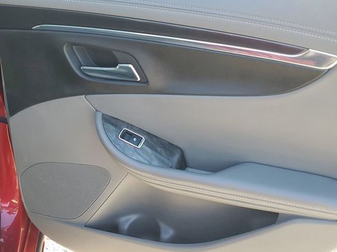 Used 2014 Chevrolet Impala LT image 41