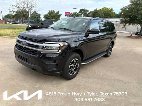 Used 2023 Ford Expedition Max XLT AWD/4WD image 3