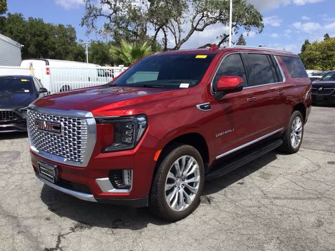 Used 2024 GMC Yukon XL Denali w/ Max Trailering Package AWD/4WD image 2