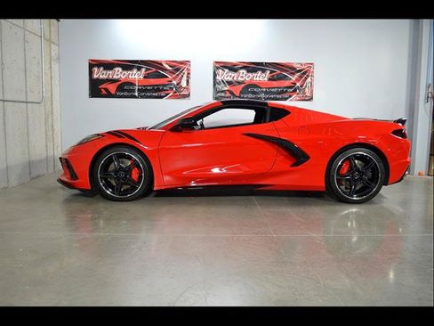 Used 2021 Chevrolet Corvette Stingray Preferred Cpe w/ Z51 Performance Package RWD image 24