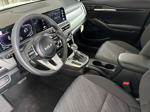 Used 2026 Kia Seltos LX FWD image 10