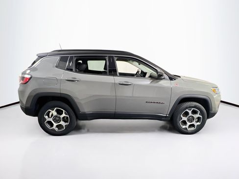 Used 2022 Jeep Compass Trailhawk w/ Trailhawk Convenience Group AWD/4WD image 4