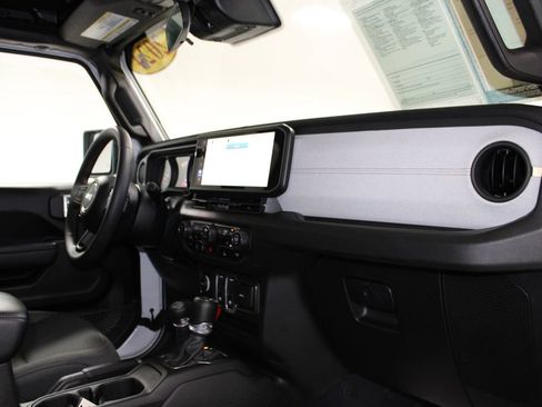 Used 2024 Jeep Wrangler Sport AWD/4WD image 26