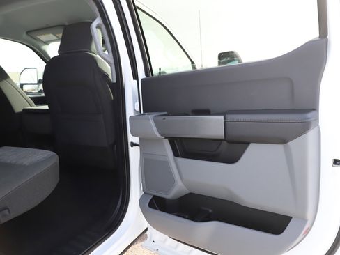 Used 2023 Ford F250 XLT image 12