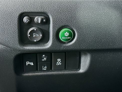 Used 2022 Honda Pilot Elite image 16