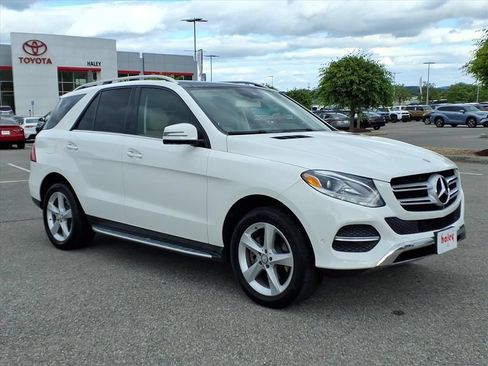 Used 2017 Mercedes-Benz GLE 350 4MATIC image 2