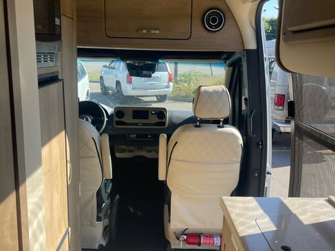 Used 2021 Mercedes-Benz Sprinter 3500 image 22