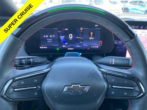 Used 2024 Chevrolet Equinox EV RS FWD image 8