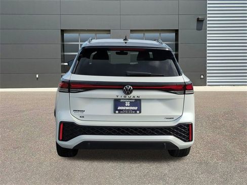 New 2026 Volkswagen Tiguan SE R-Line image 6