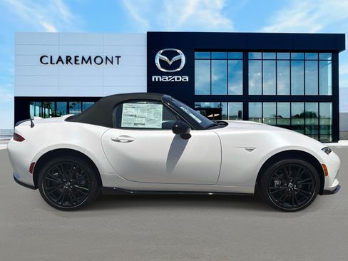 New 2026 MAZDA MX-5 Miata Club w/ Appearance Package RWD image 4