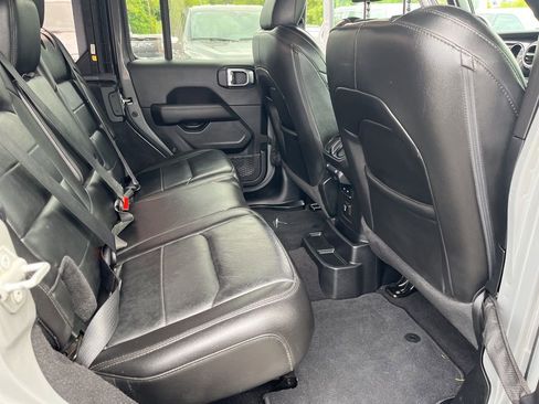 Used 2021 Jeep Wrangler Unlimited Sahara image 27
